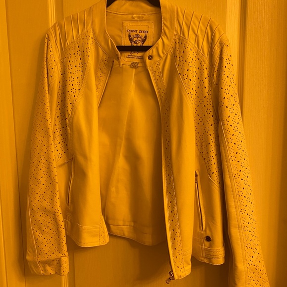 White point zero leather coat - Picture 7 of 8